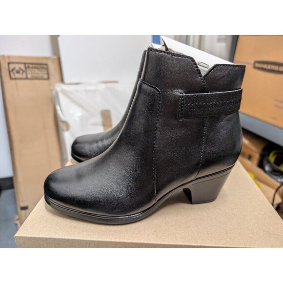 Clarks Women's Boots Emily 2 Belle Leather Black Leather Bootie Size 5.5 M - Picture 2 of 9